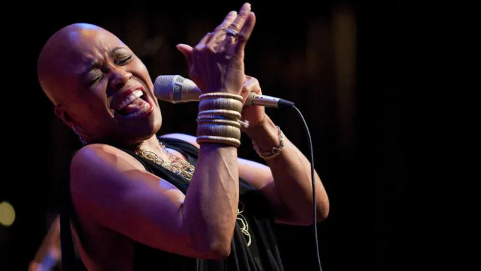 Dee Dee Bridgewater